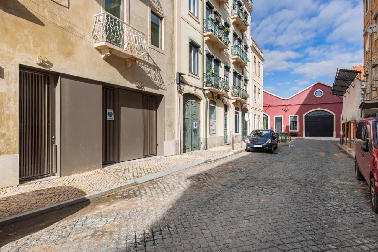 Deluxe 2Bdr Apartment W/ Patio By Lovelystay Lisboa Extérieur photo