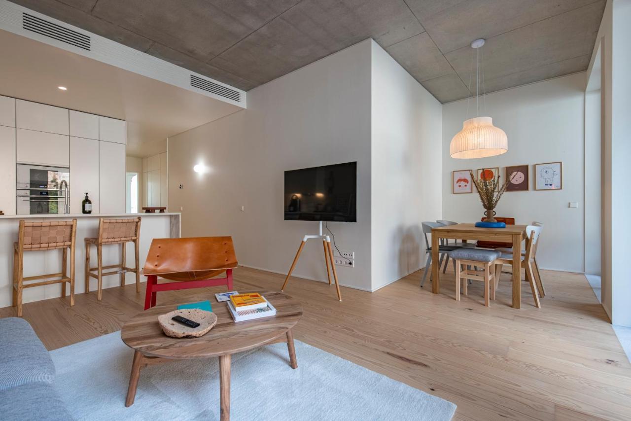 Deluxe 2Bdr Apartment W/ Patio By Lovelystay Lisboa Extérieur photo
