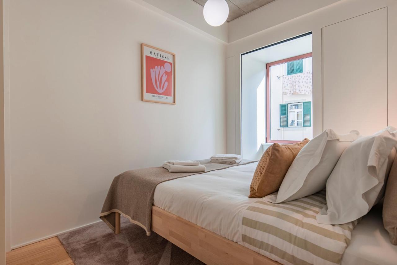 Deluxe 2Bdr Apartment W/ Patio By Lovelystay Lisboa Extérieur photo