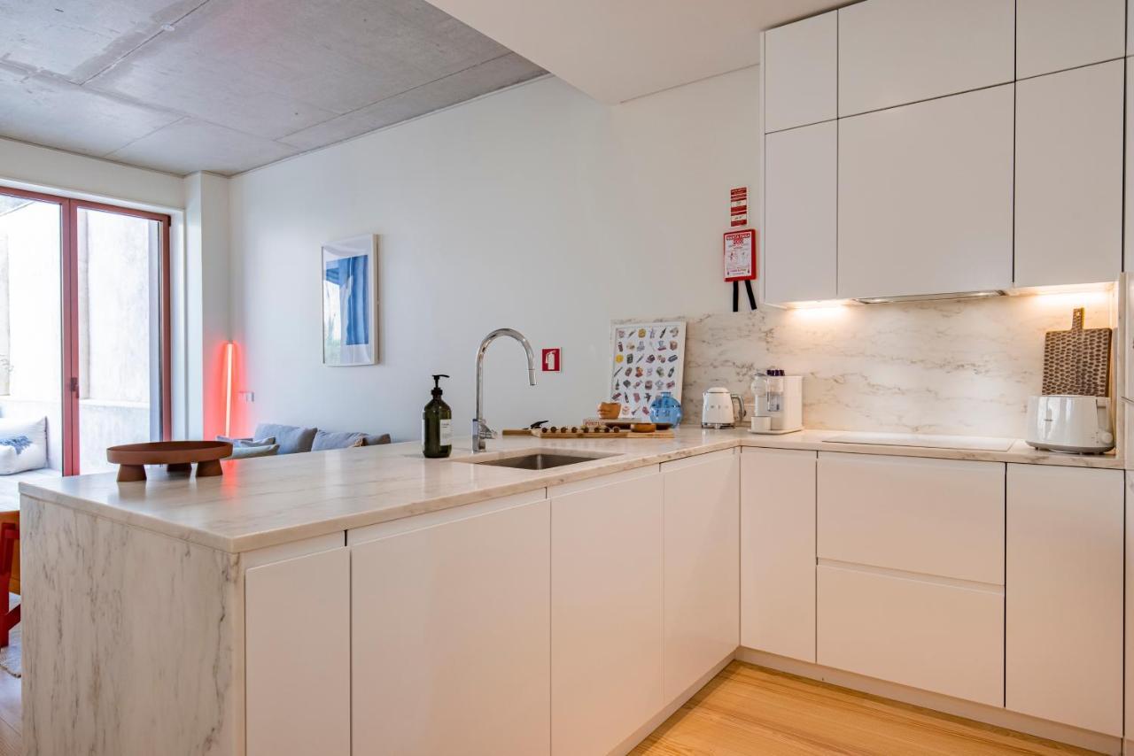 Deluxe 2Bdr Apartment W/ Patio By Lovelystay Lisboa Extérieur photo
